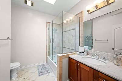 626 E Orange Grove Avenue #301, Burbank, CA 91501 - Photo 14