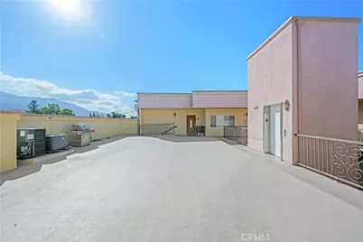 626 E Orange Grove Avenue #301, Burbank, CA 91501 - Photo 22