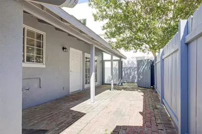 14918 Wyandotte, Van Nuys, CA 91405 - Photo 22