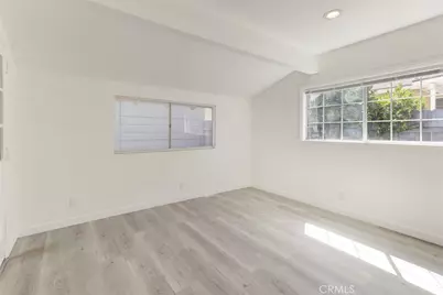 14918 Wyandotte, Van Nuys, CA 91405 - Photo 32