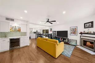 612 Wilcox Ave, Los Angeles, CA 90004 - Photo 1