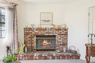 921 E Elmwood Ave, Burbank, CA 91501 - Photo 12