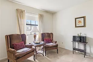 921 E Elmwood Ave, Burbank, CA 91501 - Photo 18