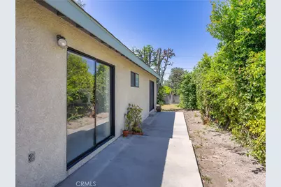 921 E Elmwood Avenue, Burbank, CA 91501 - Photo 32