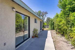 921 E Elmwood Ave, Burbank, CA 91501 - Photo 32