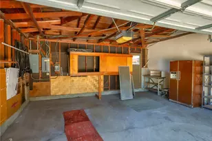 10087 Sully Dr, Los Angeles, CA 91352 - Photo 34