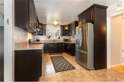 21000 Elkwood, Canoga Park, CA 91304 - Photo 8