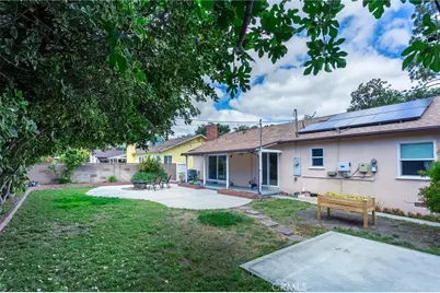 21000 Elkwood, Canoga Park, CA 91304 - Photo 22