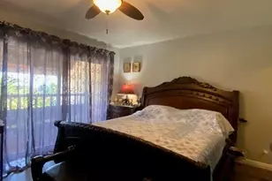 9562 Via Bernardo, Burbank, CA 91504 - Photo 14