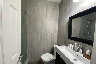 9562 Via Bernardo, Burbank, CA 91504 - Photo 18