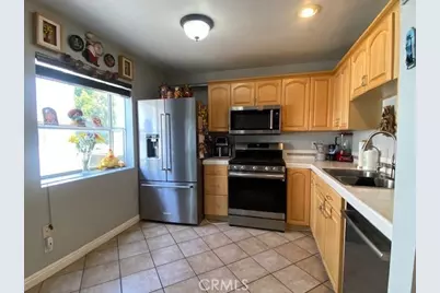 9562 Via Bernardo, Burbank, CA 91504 - Photo 10