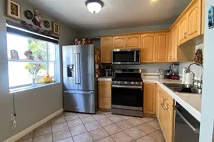 9562 Via Bernardo, Burbank, CA 91504 - Photo 10