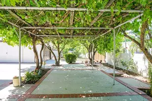 14260 Kittridge St, Van Nuys, CA 91405 - Photo 26