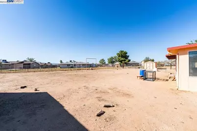 21019 Rambling, Apple Valley, CA 92308 - Photo 16