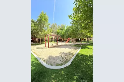 25152 Steinbeck #B, Stevenson Ranch, CA 91381 - Photo 24