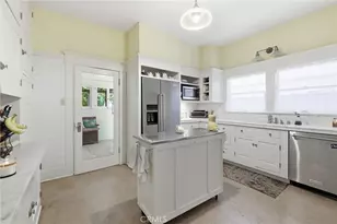 1415 S Manhattan Pl, Los Angeles, CA 90019 - Photo 18
