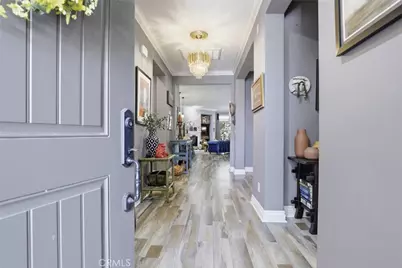 20317 Julia Lane, Saugus, CA 91350 - Photo 2