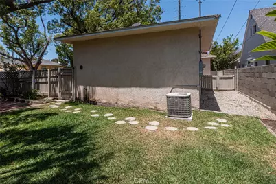 240 N Keystone, Burbank, CA 91506 - Photo 32