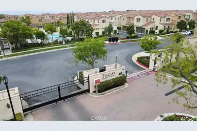 20317 Livorno, Porter Ranch, CA 91326 - Photo 32