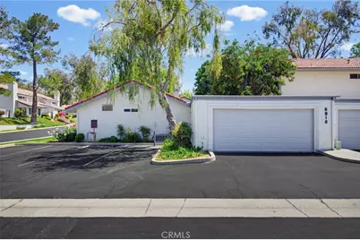 6818 Poppyview Drive, Oak Park, CA 91377 - Photo 2