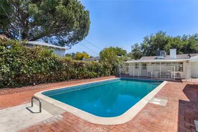 821 N Myers, Burbank, CA 91506 - Photo 24
