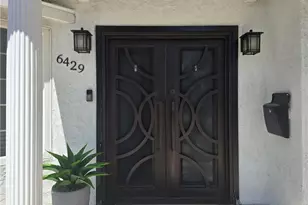 6429 Camellia Ave, North Hollywood, CA 91606 - Photo 2