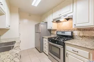 601 E Orange Grove, Burbank, CA 91501 - Photo 4