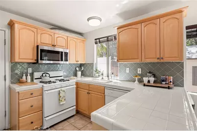20914 Pilar Road, Woodland Hills, CA 91364 - Photo 6