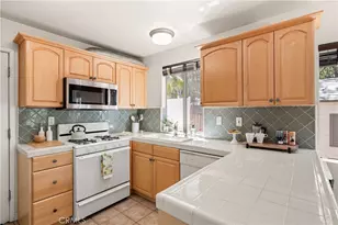 20914 Pilar Rd, Woodland Hills, CA 91364 - Photo 6