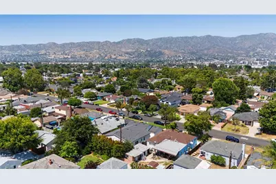 827 N Lamer, Burbank, CA 91506 - Photo 38