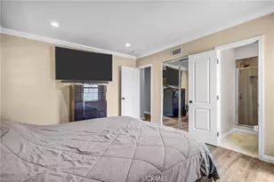 8139 Jellico Ave, Northridge, CA 91325 - Photo 16