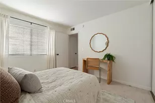 22133 Burbank Blvd, Woodland Hills, CA 91367 - Photo 22