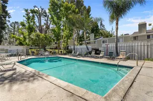22133 Burbank Blvd, Woodland Hills, CA 91367 - Photo 26