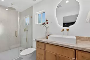 9970 Milano, Los Angeles, CA 91352 - Photo 34