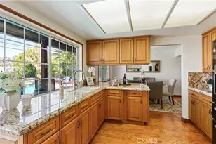 3003 Mesa Verde Dr, Burbank, CA 91504 - Photo 16