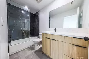 2010 S Dunsmuir, Los Angeles, CA 90016 - Photo 60