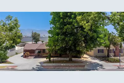 700 S Mariposa Street, Burbank, CA 91506 - Photo 1