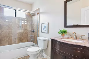 635 E Elmwood Ave, Burbank, CA 91501 - Photo 18