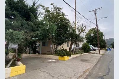 10438 Scoville Avenue, Sunland, CA 91040 - Photo 8