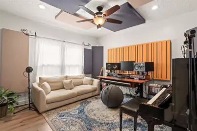 11232 Oxnard Street, North Hollywood, CA 91606 - Photo 24