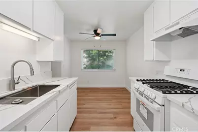11813 Runnymede Street #27, North Hollywood, CA 91605 - Photo 4