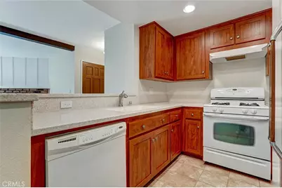 7135 Firmament Avenue #34, Van Nuys, CA 91406 - Photo 8