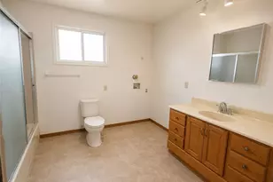 331 N Reese, Burbank, CA 91506 - Photo 10