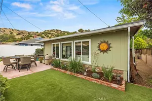 8407 Broadacre Dr, Los Angeles, CA 91352 - Photo 30