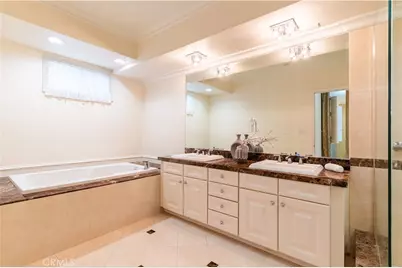 4533 Vista Del Monte Avenue #201, Sherman Oaks, CA 91403 - Photo 18