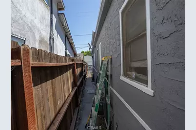 1218 N Hollywood Way, Burbank, CA 91505 - Photo 34