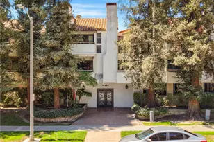 10926 Bluffside Dr, Studio City, CA 91604 - Photo 32
