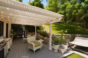 2050 Sanborn, Los Angeles, CA 90027 - Photo 6