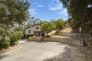 9704 Marcus Ln, Tujunga, CA 91042 - Photo 2
