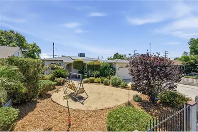 8747 Stansbury Avenue, Panorama City, CA 91402 - Photo 26